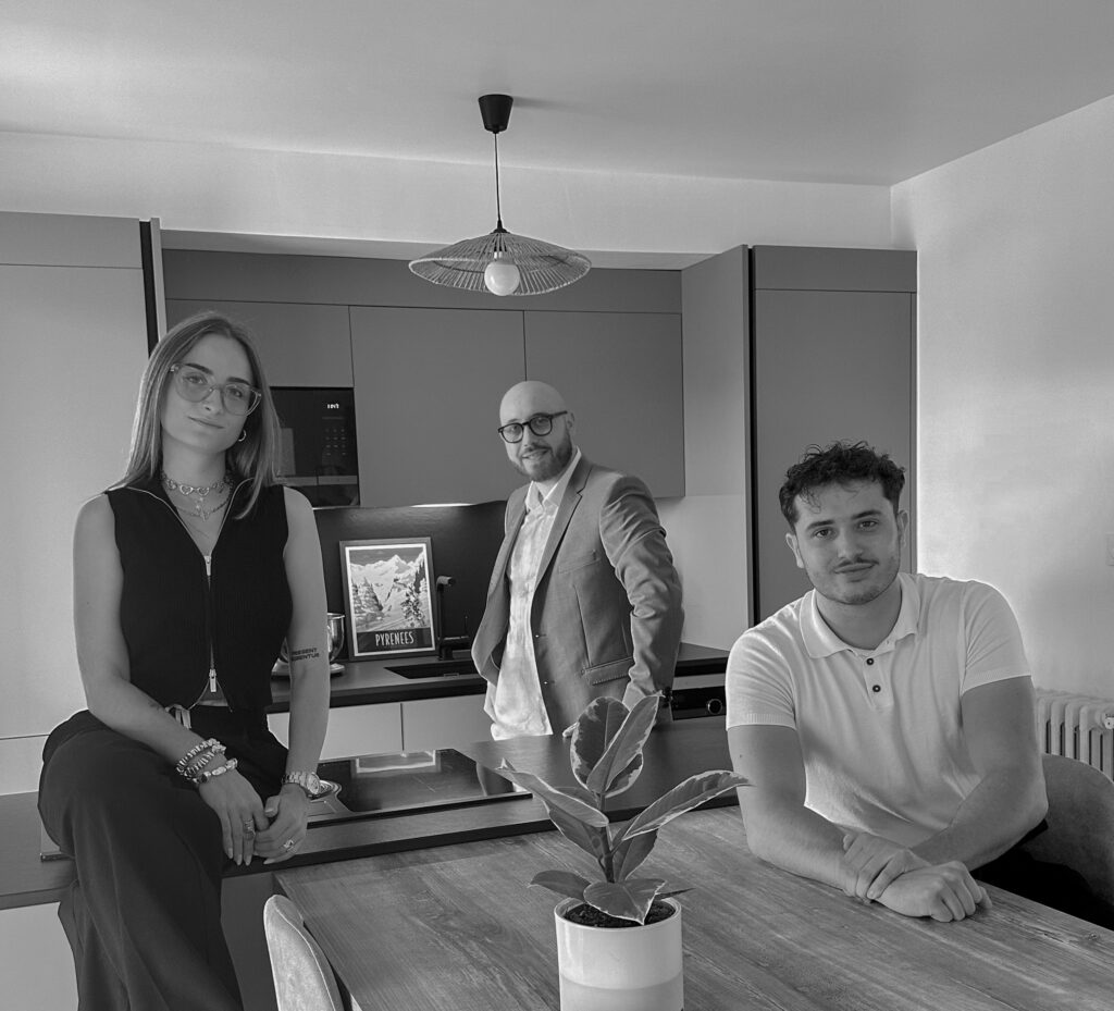 Découvrez Notre Nouvelle Plaquette Commerciale : L’Excellence du Sur-Mesure pour Votre Cuisine et Votre Intérieur